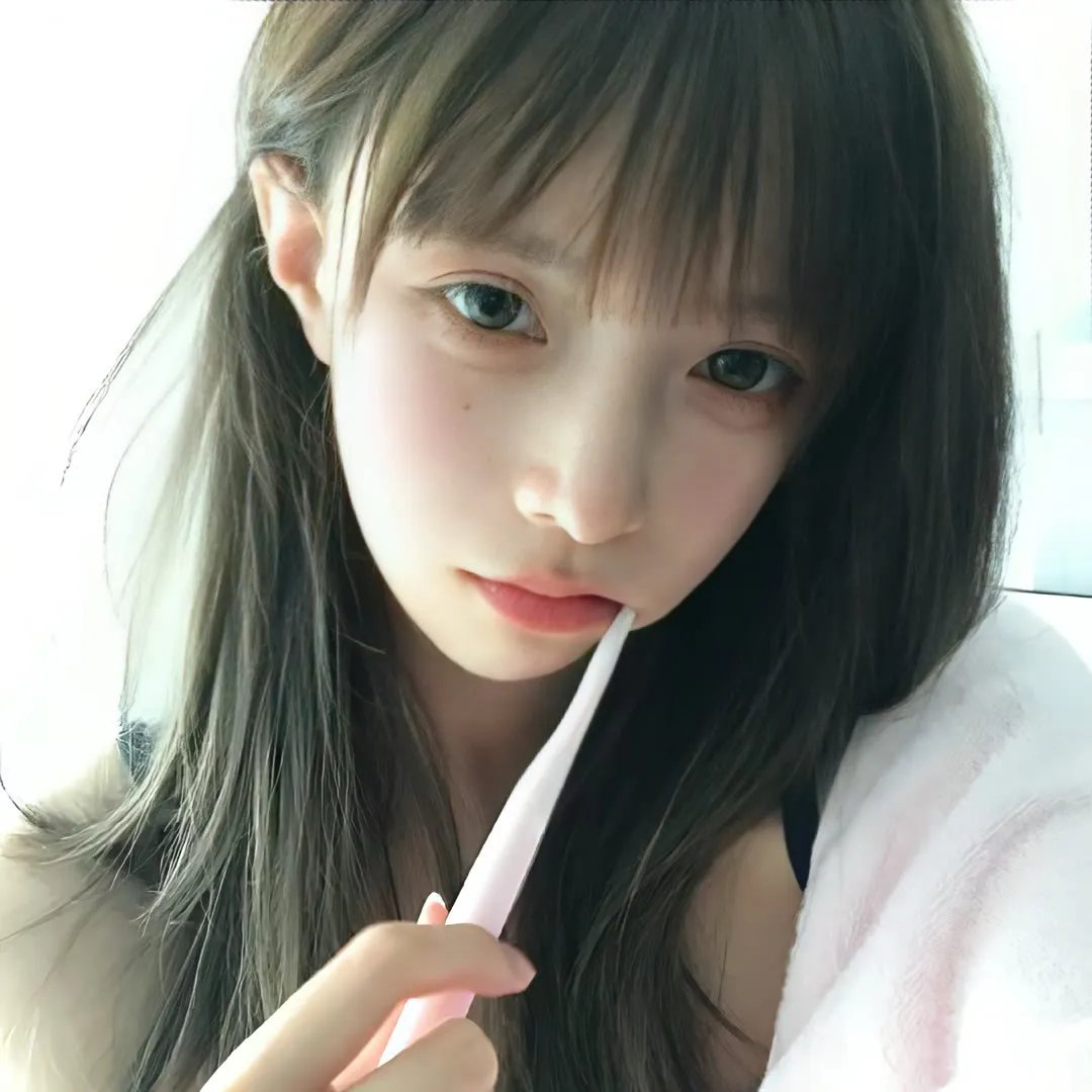 庇护棕榈树下
